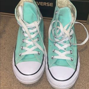 High Top Converse!! Women size 8 Men size 6